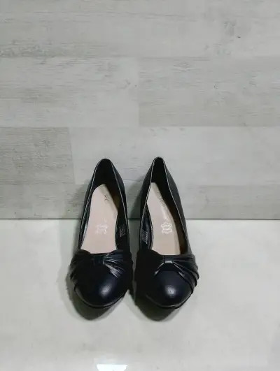 Zapatos de Tacón Negro para Mujer Elegantes - miniatura 1