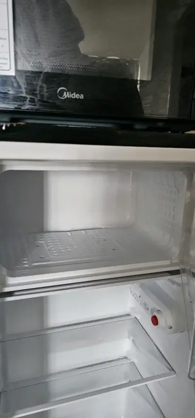 Refrigerador Libero compacto con congelador - miniatura 3