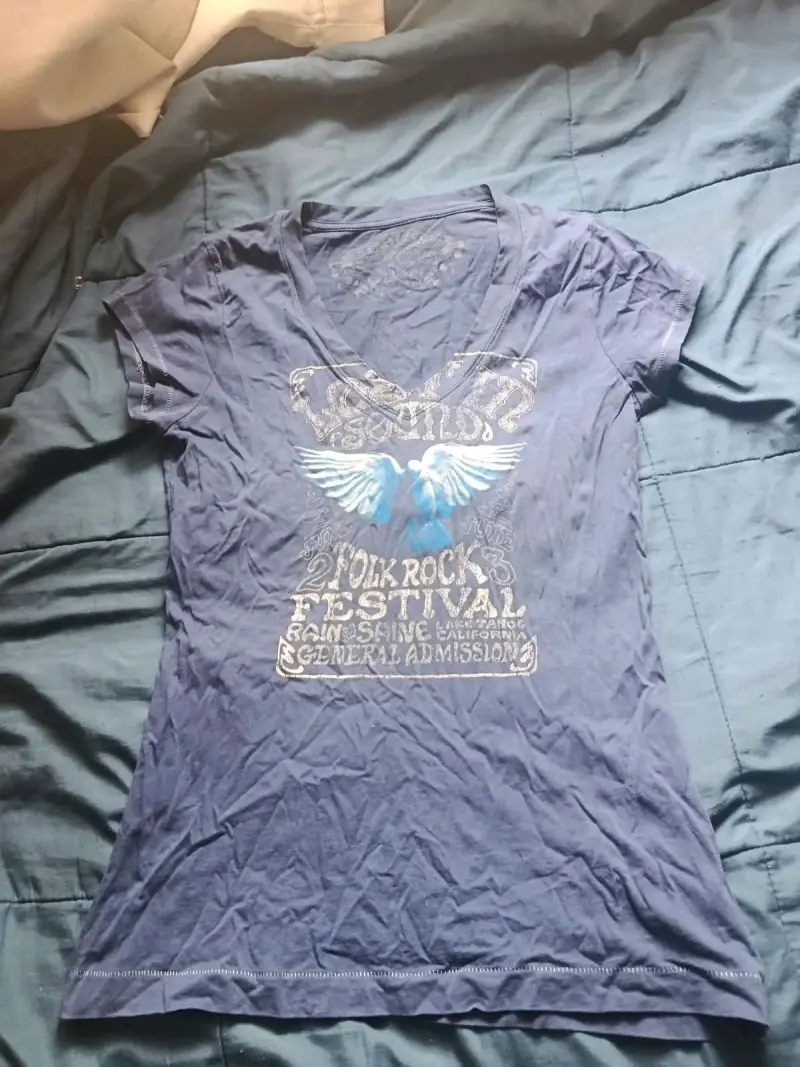 Polera azul para mujer con diseño