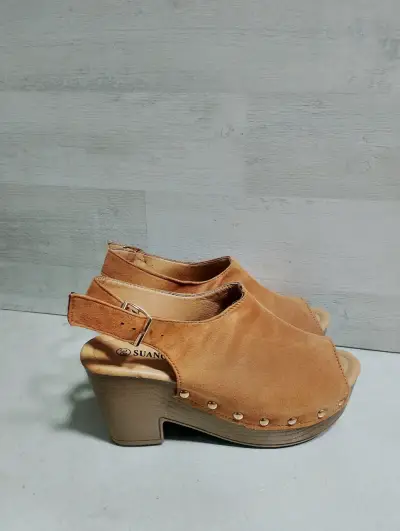 Sandalias de Cuero Suave con Plataforma - miniatura 2