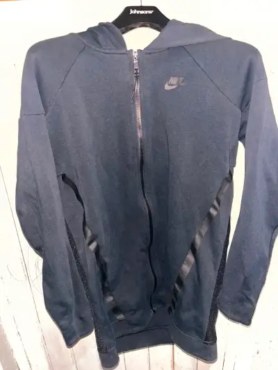 Polerón Nike negro con capucha y cierre - miniatura 1