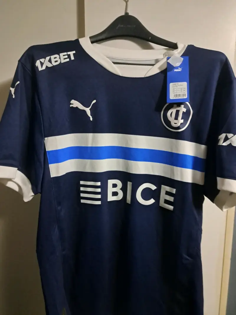 Camiseta de fútbol azul Puma Universidad Católica