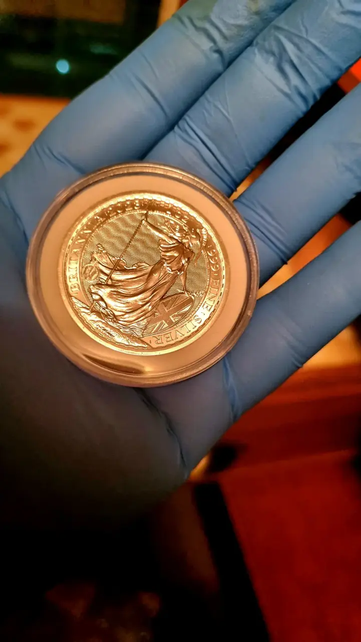 Moneda 2 libras Reino Unido. Una Onza Plata Pura. - 4