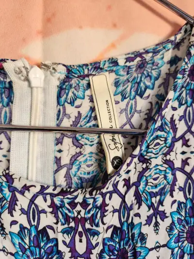 Vestido estampado bohemio sin mangas - miniatura 4