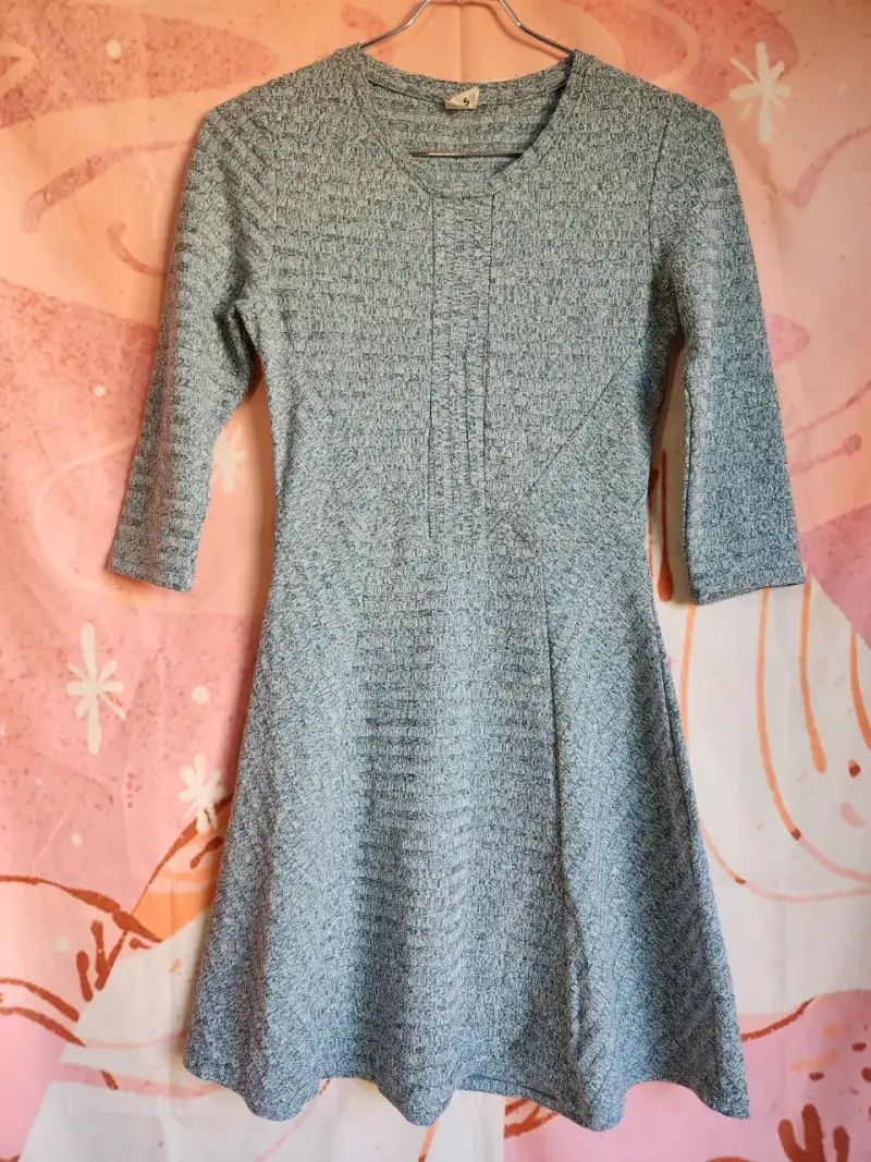 Vestido gris de manga tres cuartos para mujer - 2