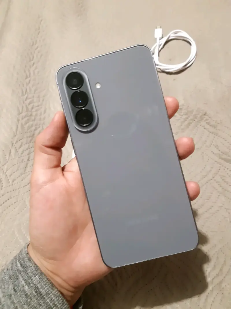 Samsung Galaxy A57 5G en buen estado - 2
