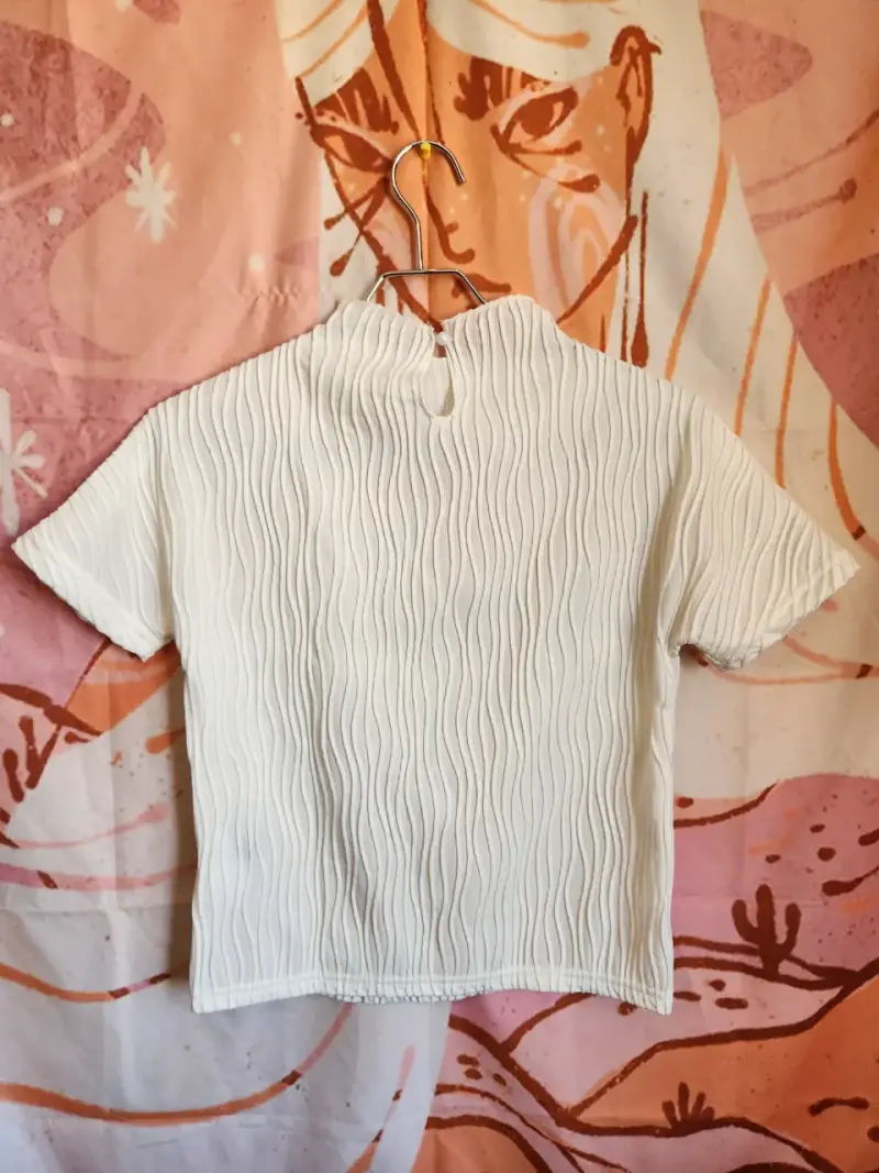 Polera Blanca Texturizada de Mujer - 4