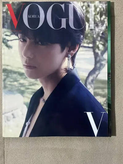 BTS Taehyung V  Revista Vogue Korea - miniatura 1