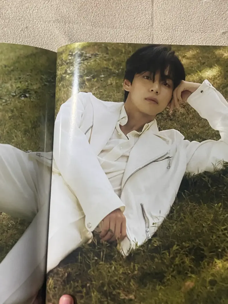 BTS Taehyung V  Revista Vogue Korea - 2