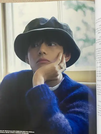 BTS Taehyung V  Revista Vogue Korea - miniatura 4
