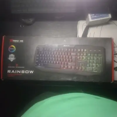 Teclado Gamer Xtrike Me Rainbow Retroiluminado - miniatura 1