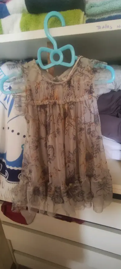 Lote de vestidos para niña en varios colores y estilos - miniatura 6