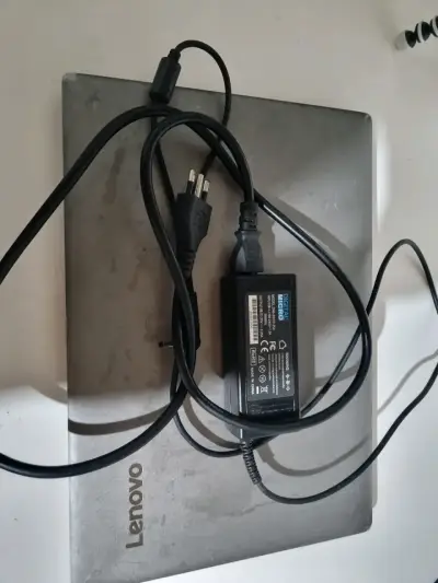 Laptop Lenovo / SSD M.2 / Para tareas básicas - miniatura 2