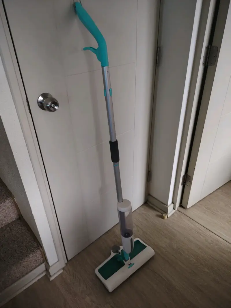 Mopa spray Ziggi para limpieza de pisos - 1