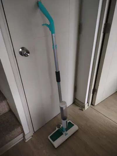 Mopa spray Ziggi para limpieza de pisos - miniatura 1