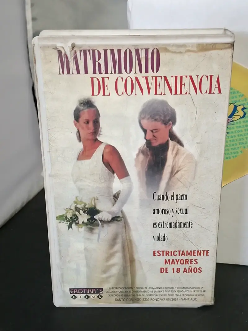 VHS Matrimonio De Conveniencia en Español - 2