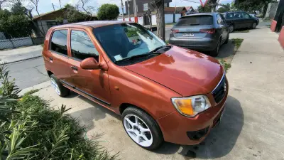 Auto Suzuki Alto K10 2012  133km - miniatura 4
