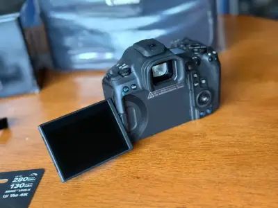 Cámara mirrorless Canon EOS R5 Mark II - miniatura 4