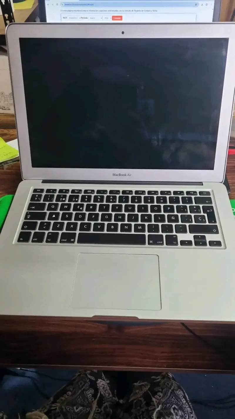 MacBook Air en buen estado con pantalla de 13 pulgadas - 2