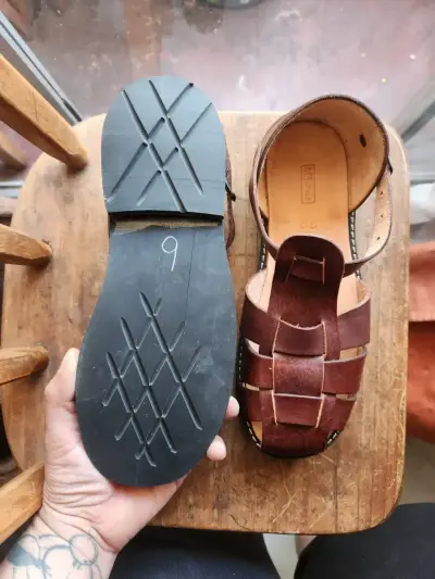 Sandalias de cuero artesanales para hombre - miniatura 1