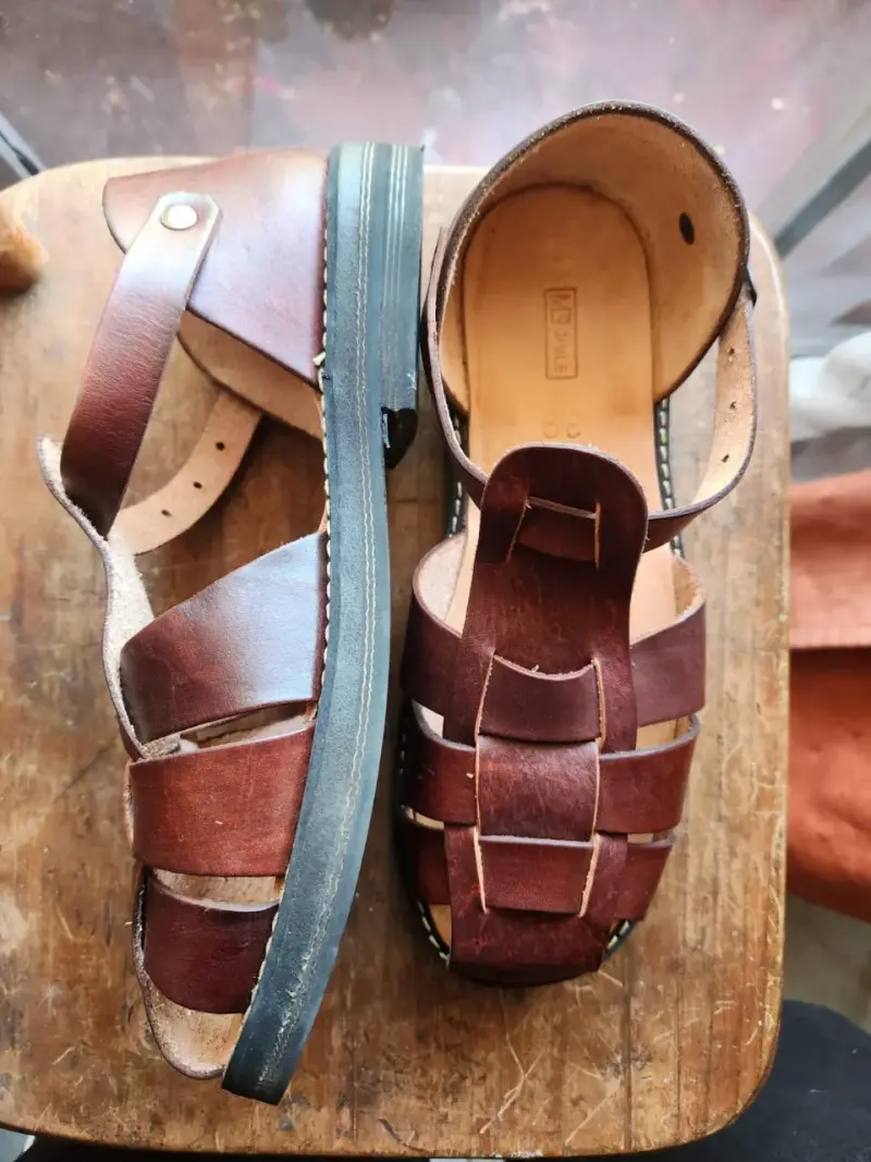 Sandalias de cuero artesanales para hombre - 2