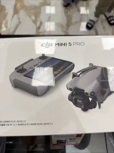 Dron DJI Mini 5 Pro con RC2 y pack Fly More Combo - miniatura 2