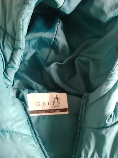 Chaqueta acolchada verde con capucha Geep's - miniatura 2