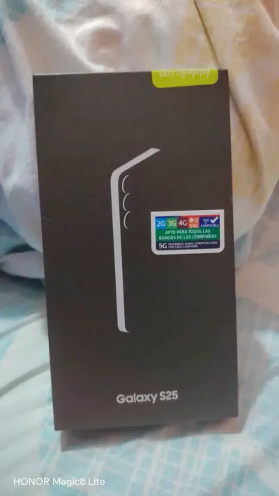 Smartphone Galaxy S25 con conectividad 5G - miniatura 1