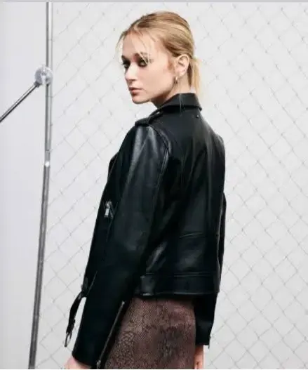 Chaqueta de cuero negra estilo biker para mujer - 3