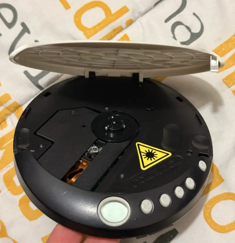 Reproductor de CD portátil Coby CX-CD109 - 4