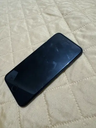 iPhone SE 2da Gen - miniatura 2
