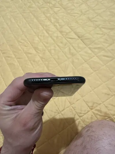 iPhone SE 2da Gen - miniatura 4