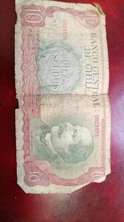 Billete antiguo de 10 escudos de Chile - miniatura 1