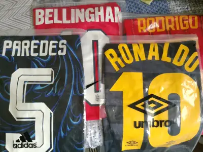 Camisetas de fútbol (Descripción) - miniatura 1