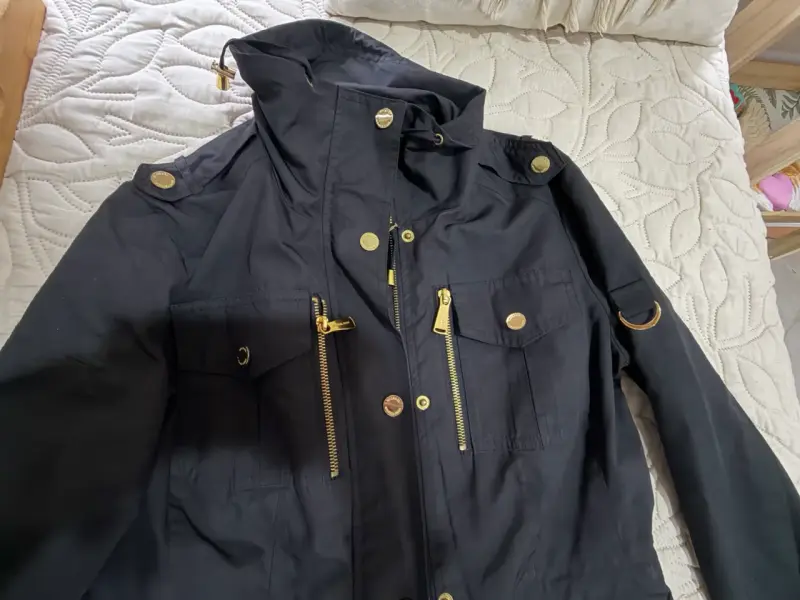 Chaqueta negra Michael kors ,para dama. - 4