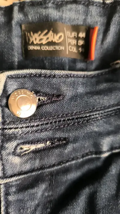 Jeans ajustados negros para mujer - miniatura 3
