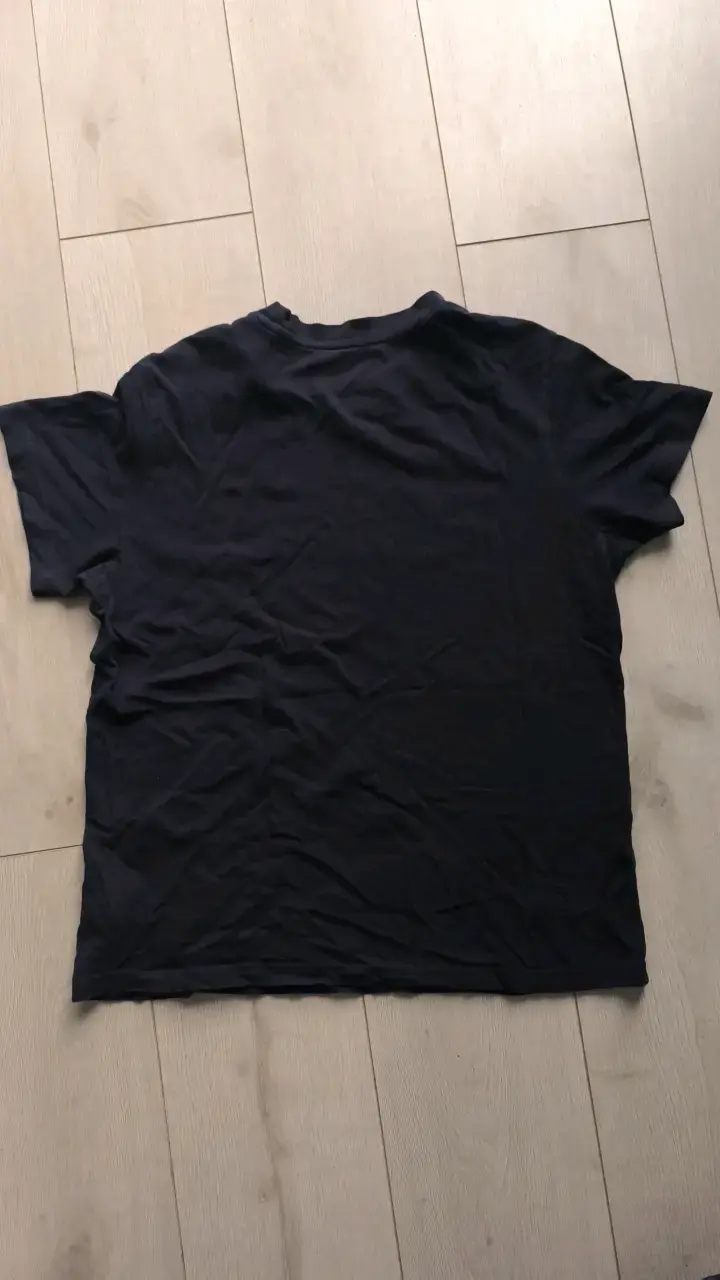 Polera Adidas con diseño floral - 2