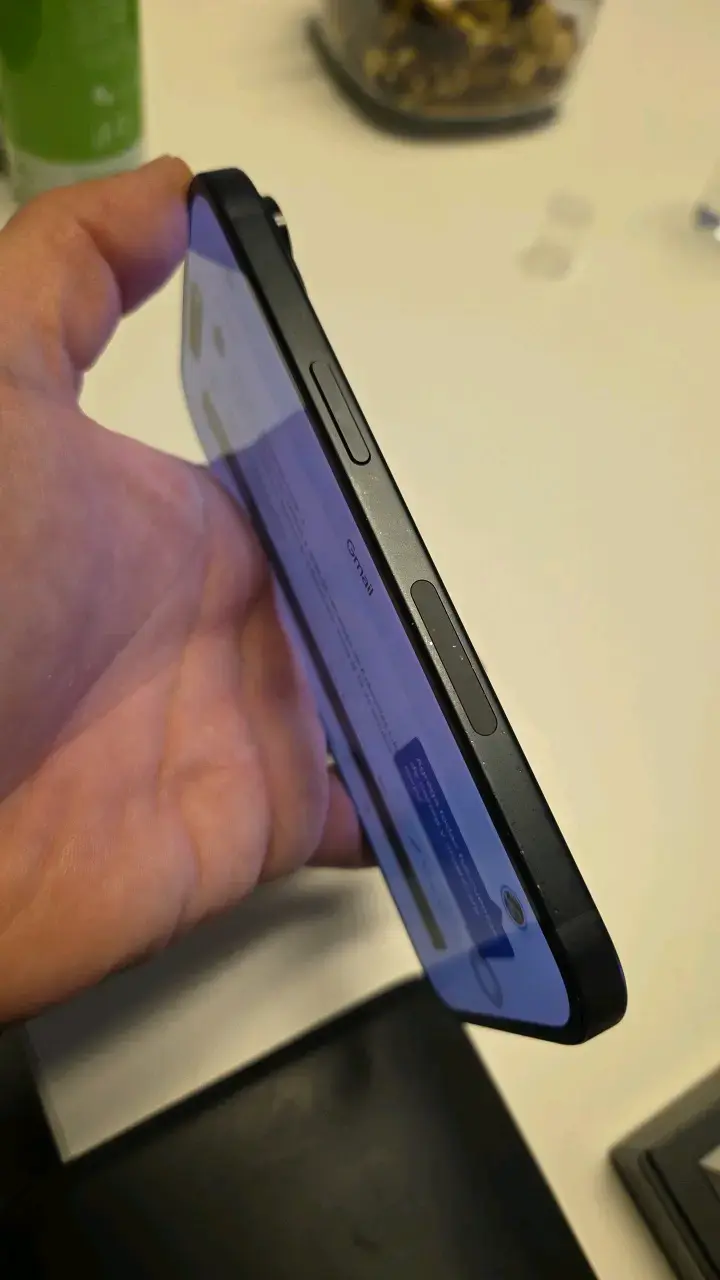 iPhone 15 - 3