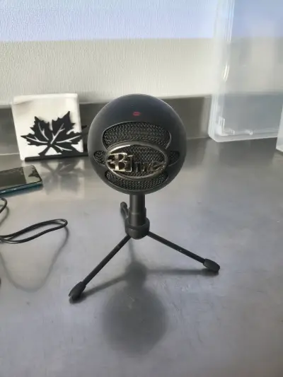 Micrófono USB Blue Snowball Negro con Trípode - miniatura 4