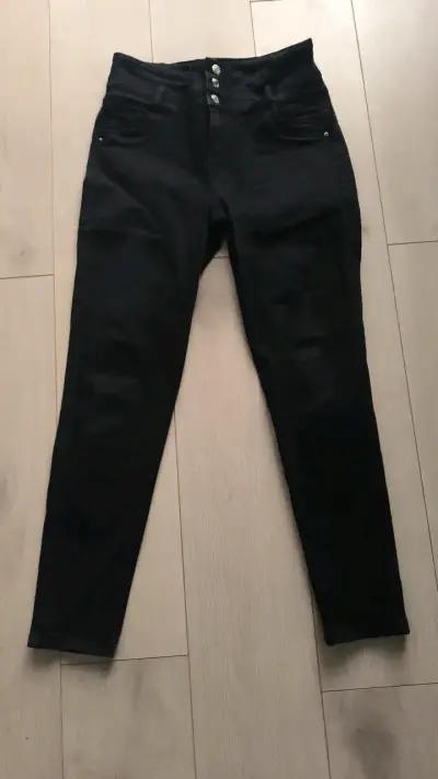 Jeans negros mujer Mossimo con botones - miniatura 1