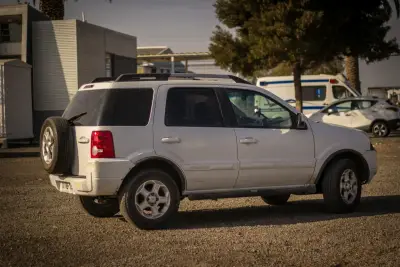 Camioneta Ford EcoSport 2011 en buen estado - miniatura 4
