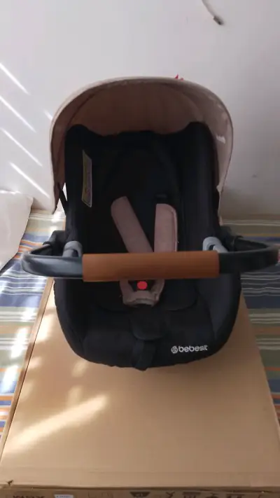 Silla de Auto Bebesit para Bebé con Capota - miniatura 1