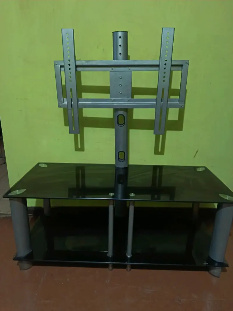 Mueble para TV con soporte metálico