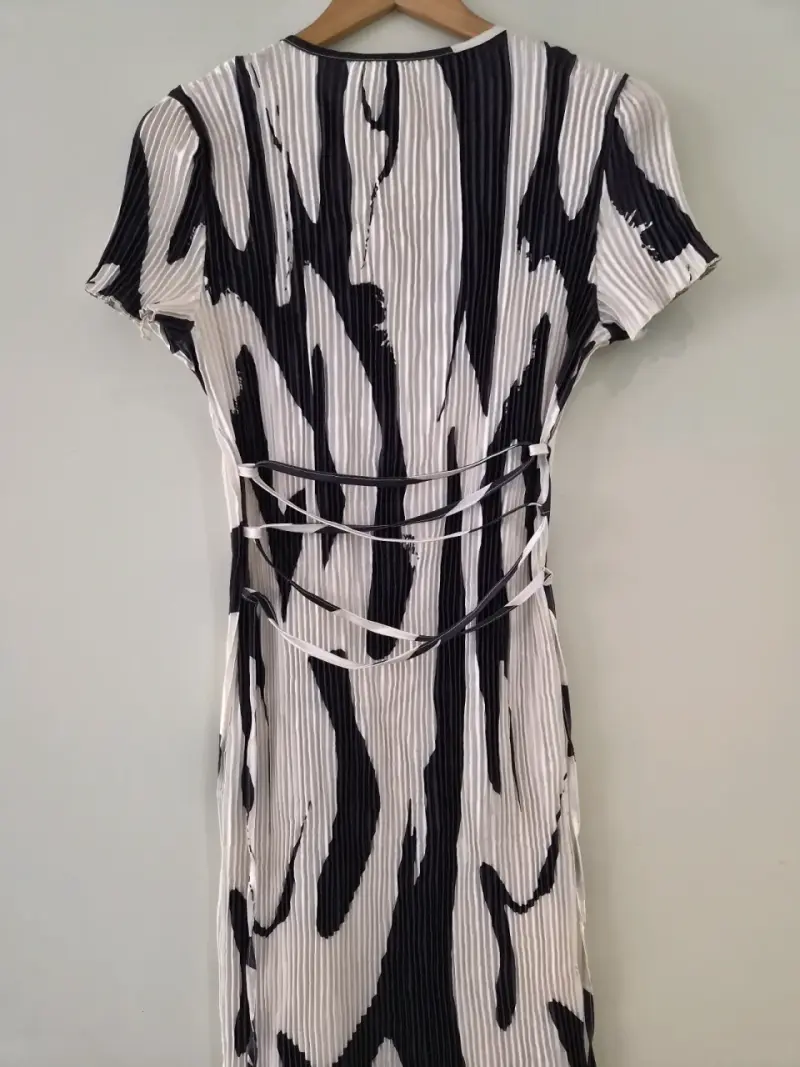 Vestido largo estampado blanco y negro - 4