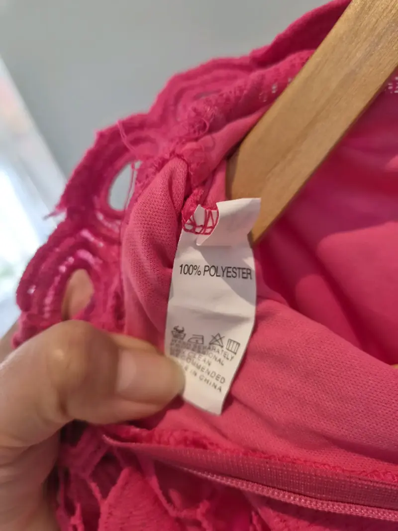 Vestido de encaje fucsia con mangas largas - 5