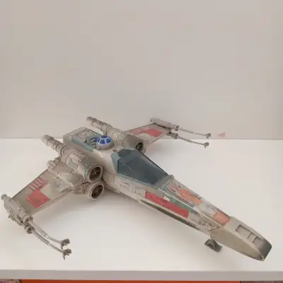 Nave Espacial X-Wing Star Wars de Juguete - miniatura 1