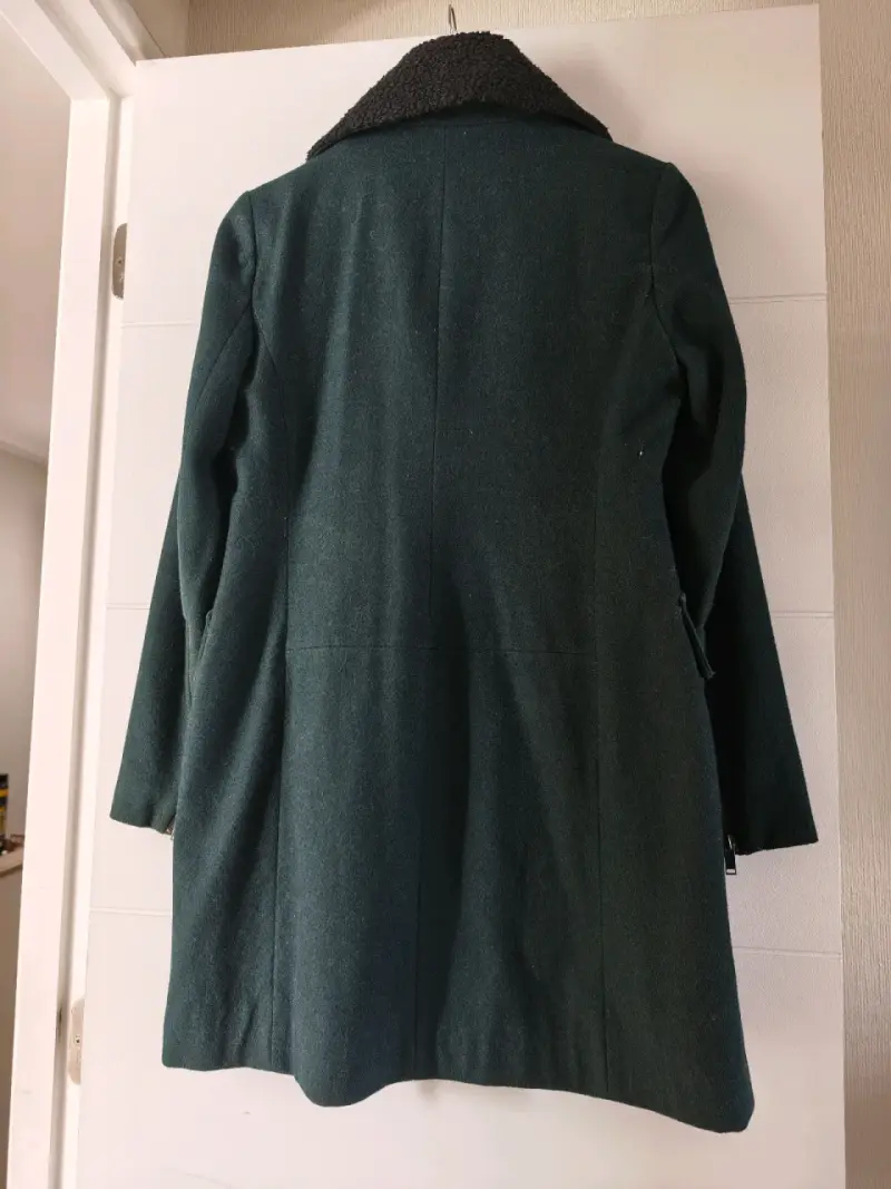 Abrigo verde oscuro con cuello de lana Next - 2