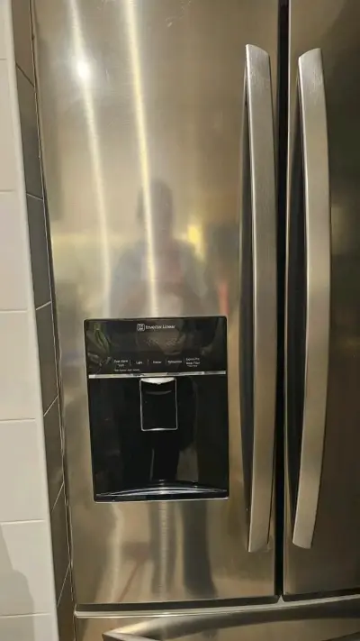 Refrigerador LG Inverter Linear con Dispensador de Agua - miniatura 1