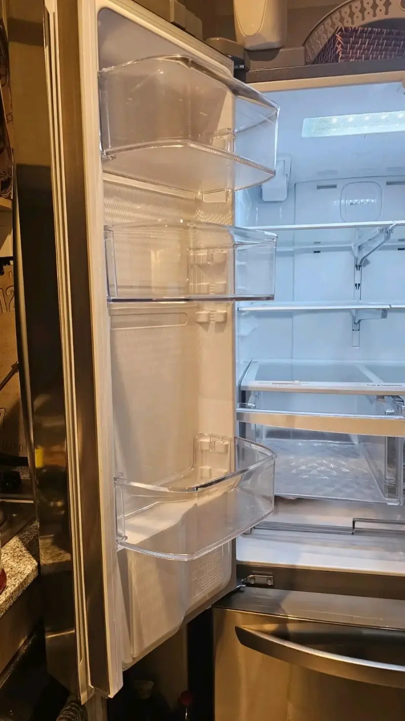 Refrigerador LG Inverter Linear con Dispensador de Agua - 4