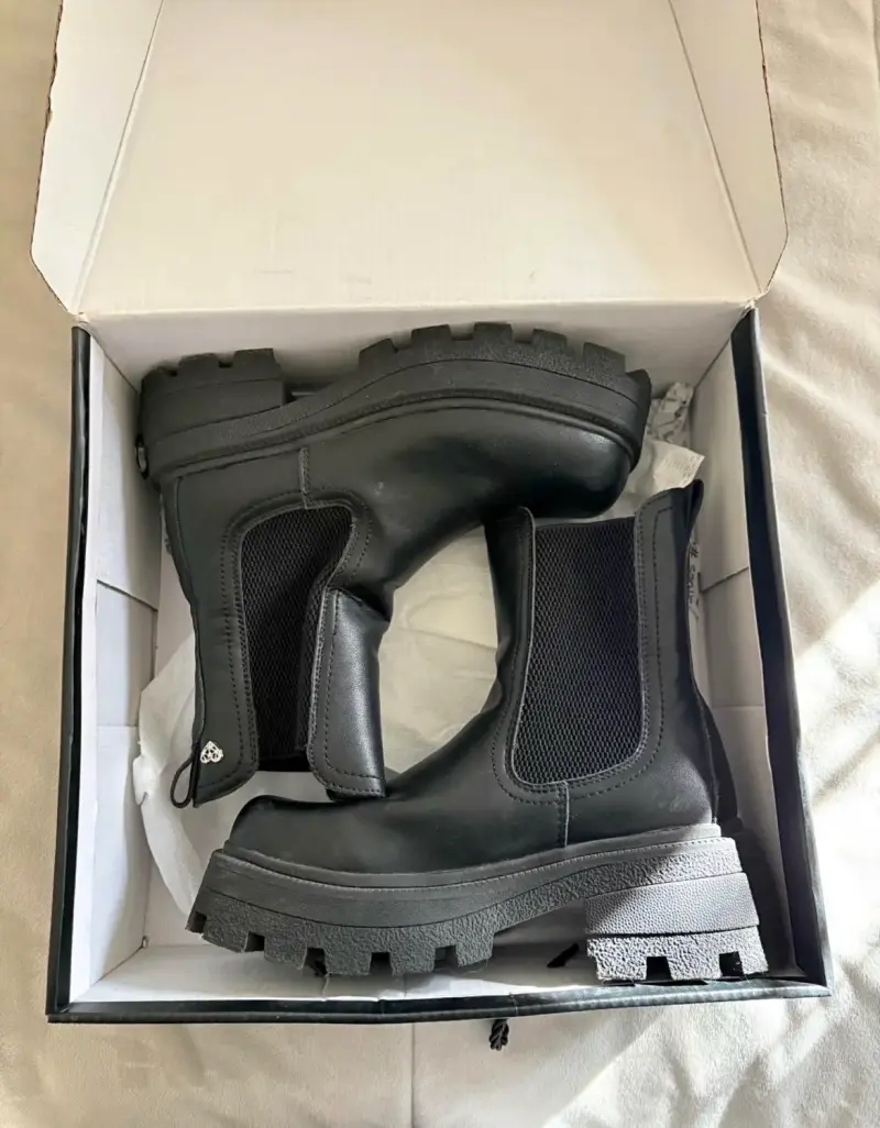 Botines negros de cuero C/Moran con suela gruesa - 2